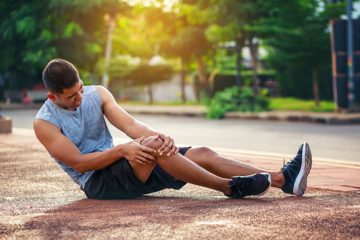 Read more about the article Dor no joelho ao correr? Conheça as causas e tratamentos